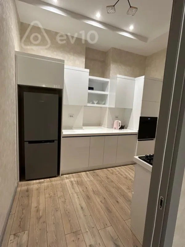 Kirayə verilir 2 otaqlı yeni tikili 100 m²