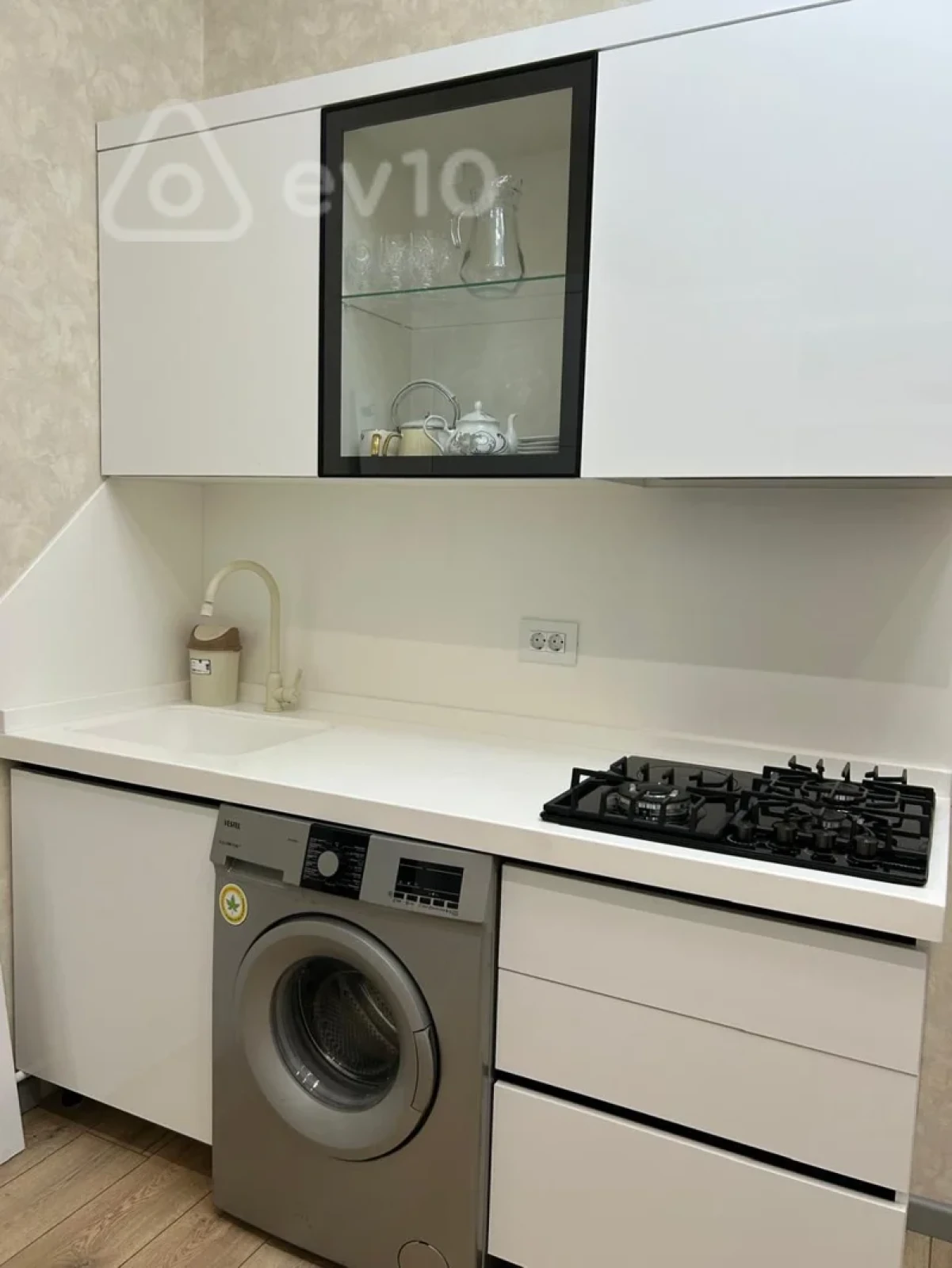 Kirayə verilir 2 otaqlı yeni tikili 100 m²