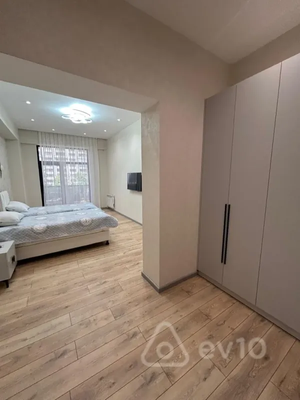 Kirayə verilir 2 otaqlı yeni tikili 100 m²