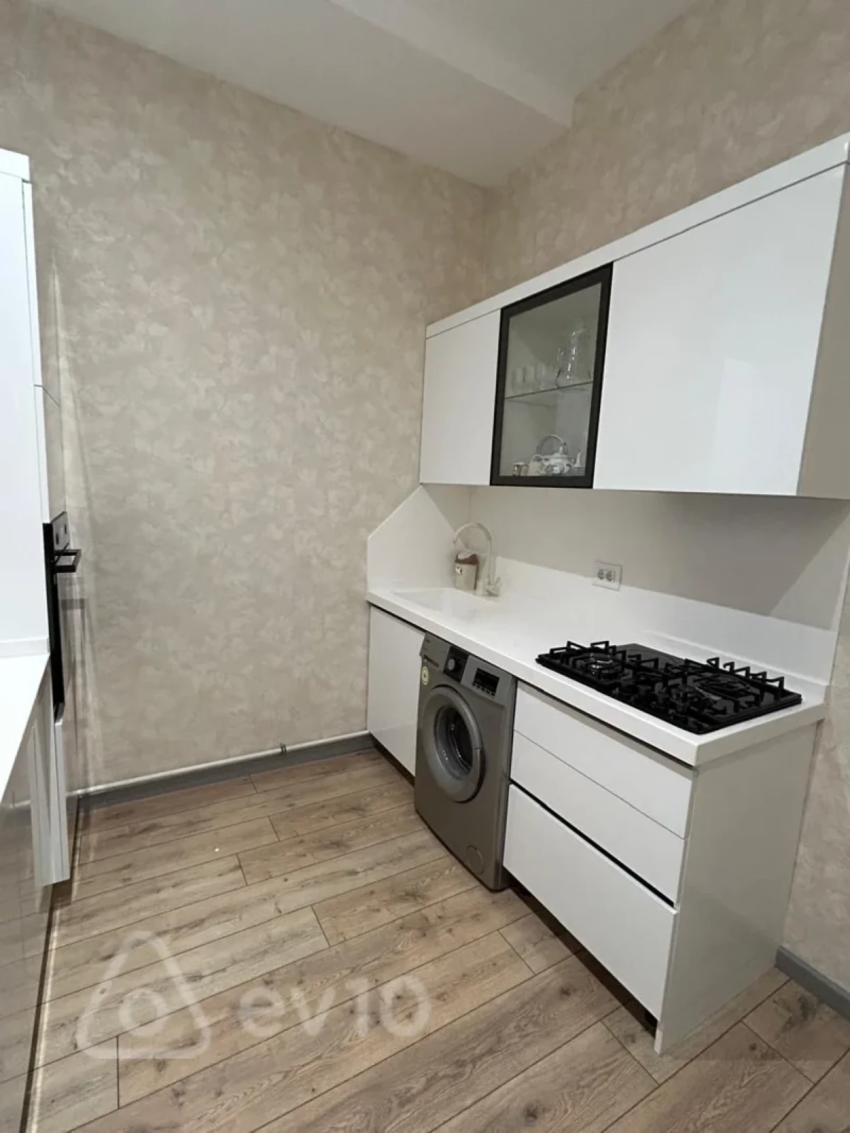 Kirayə verilir 2 otaqlı yeni tikili 100 m²