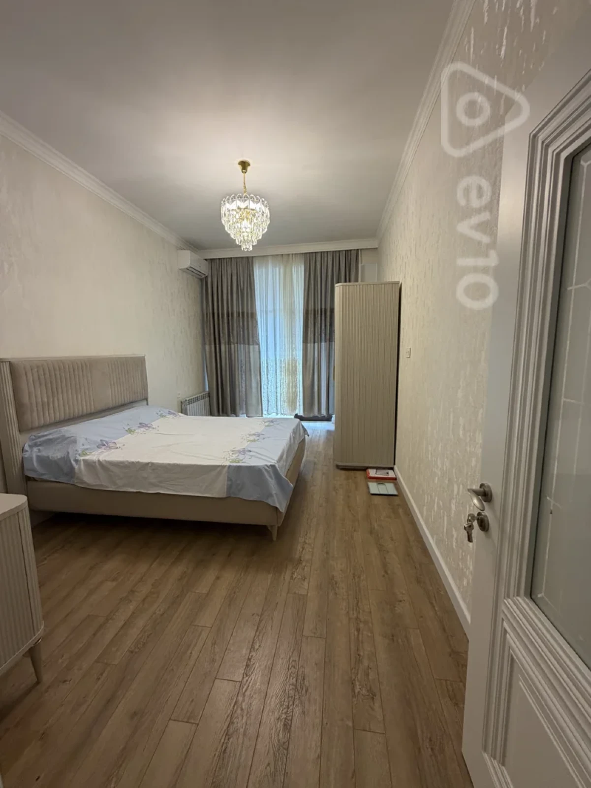 Kirayə verilir 2 otaqlı yeni tikili 70 m²