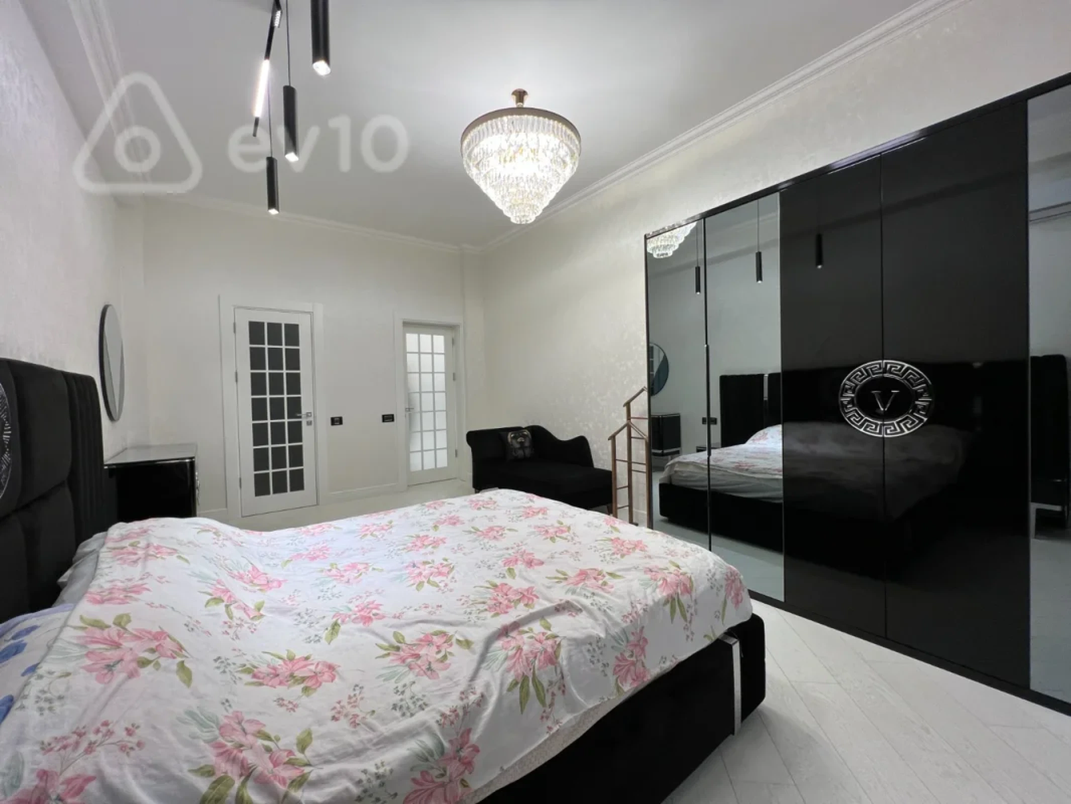 Kirayə verilir 3 otaqlı yeni tikili 170 m²