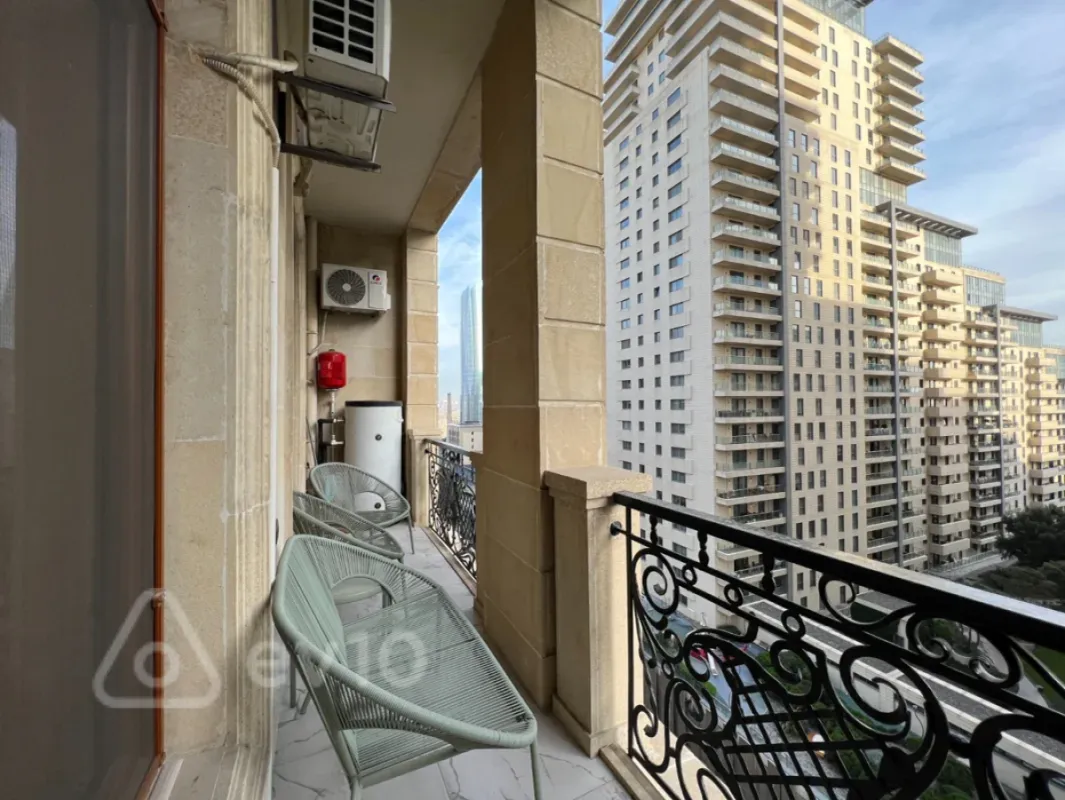 Kirayə verilir 3 otaqlı yeni tikili 170 m²