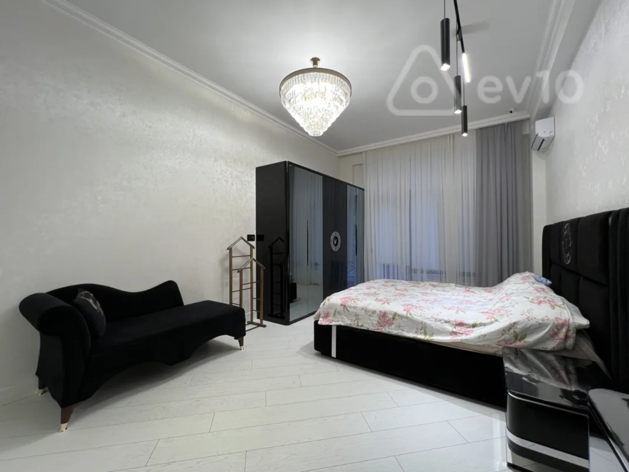 Kirayə verilir 3 otaqlı yeni tikili 170 m²