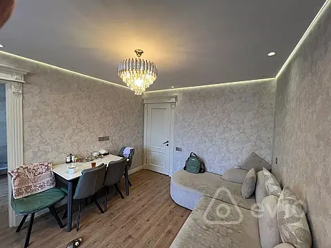Satılır 3 otaqlı köhnə tikili 65 m² — Bakı, Nərimanov 3 otaq 65.00 m²