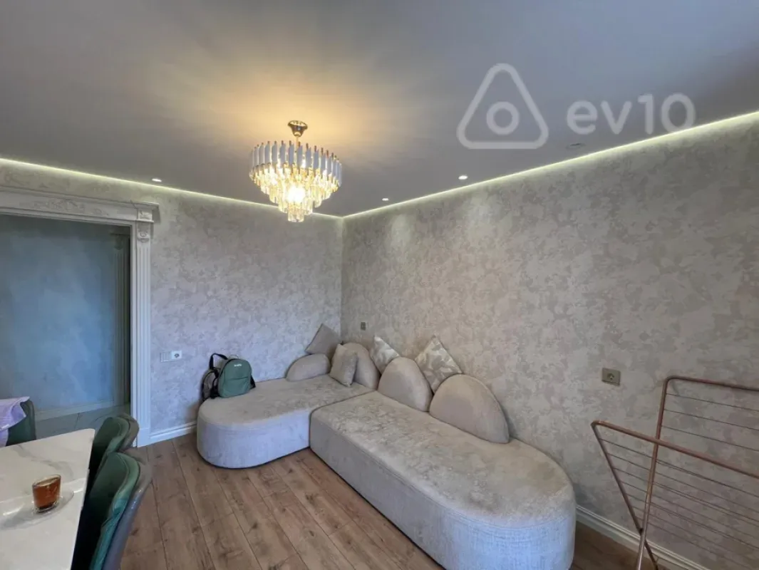 Satılır 3 otaqlı köhnə tikili 65 m²