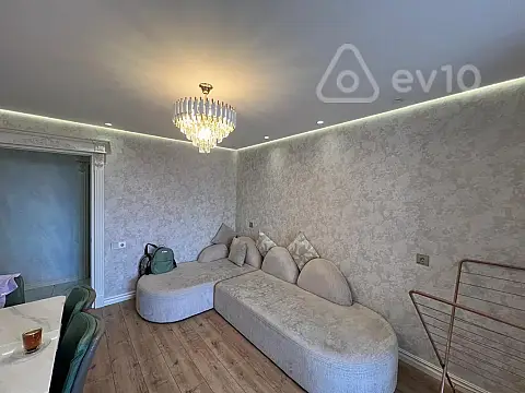 Satılır 3 otaqlı köhnə tikili 65 m²