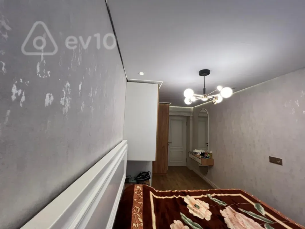 Satılır 3 otaqlı köhnə tikili 65 m²