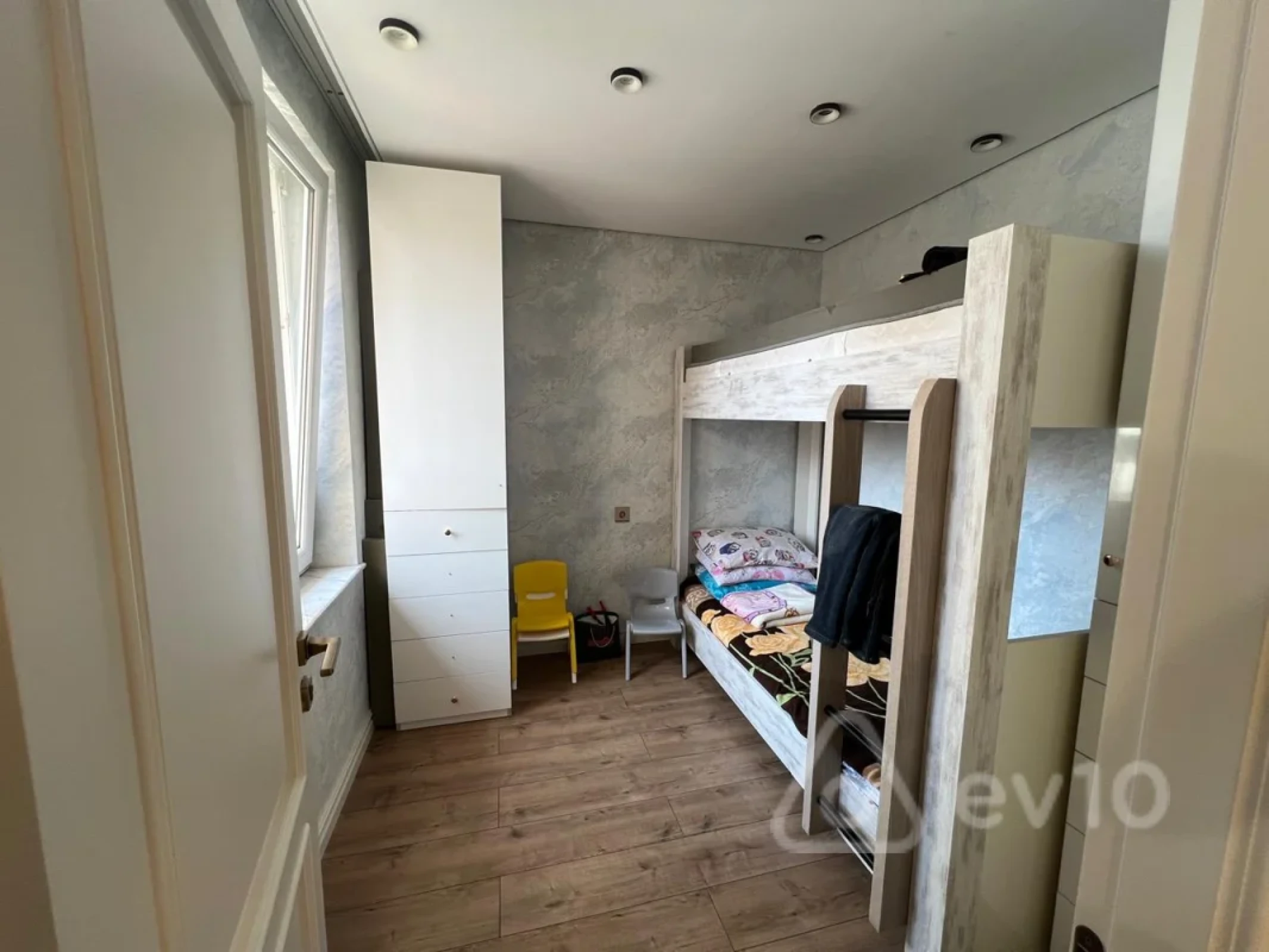 Satılır 3 otaqlı köhnə tikili 65 m²