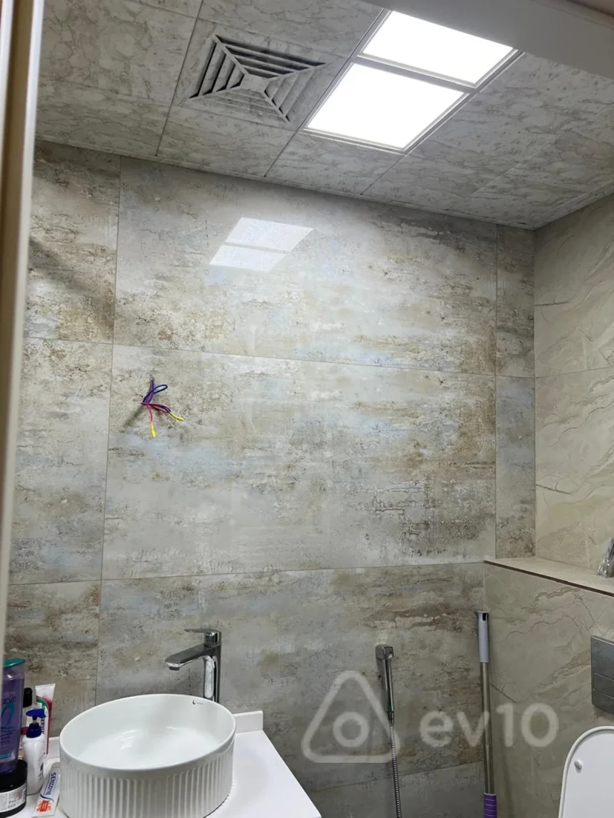 Satılır 3 otaqlı köhnə tikili 65 m²