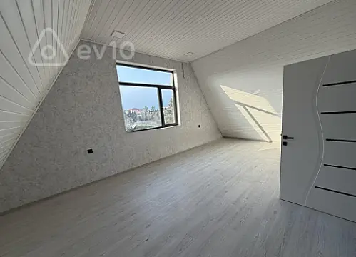 Satılır 5 otaqlı həyət evi 132 m²