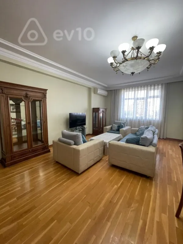 Kirayə verilir 3 otaqlı yeni tikili 128 m²
