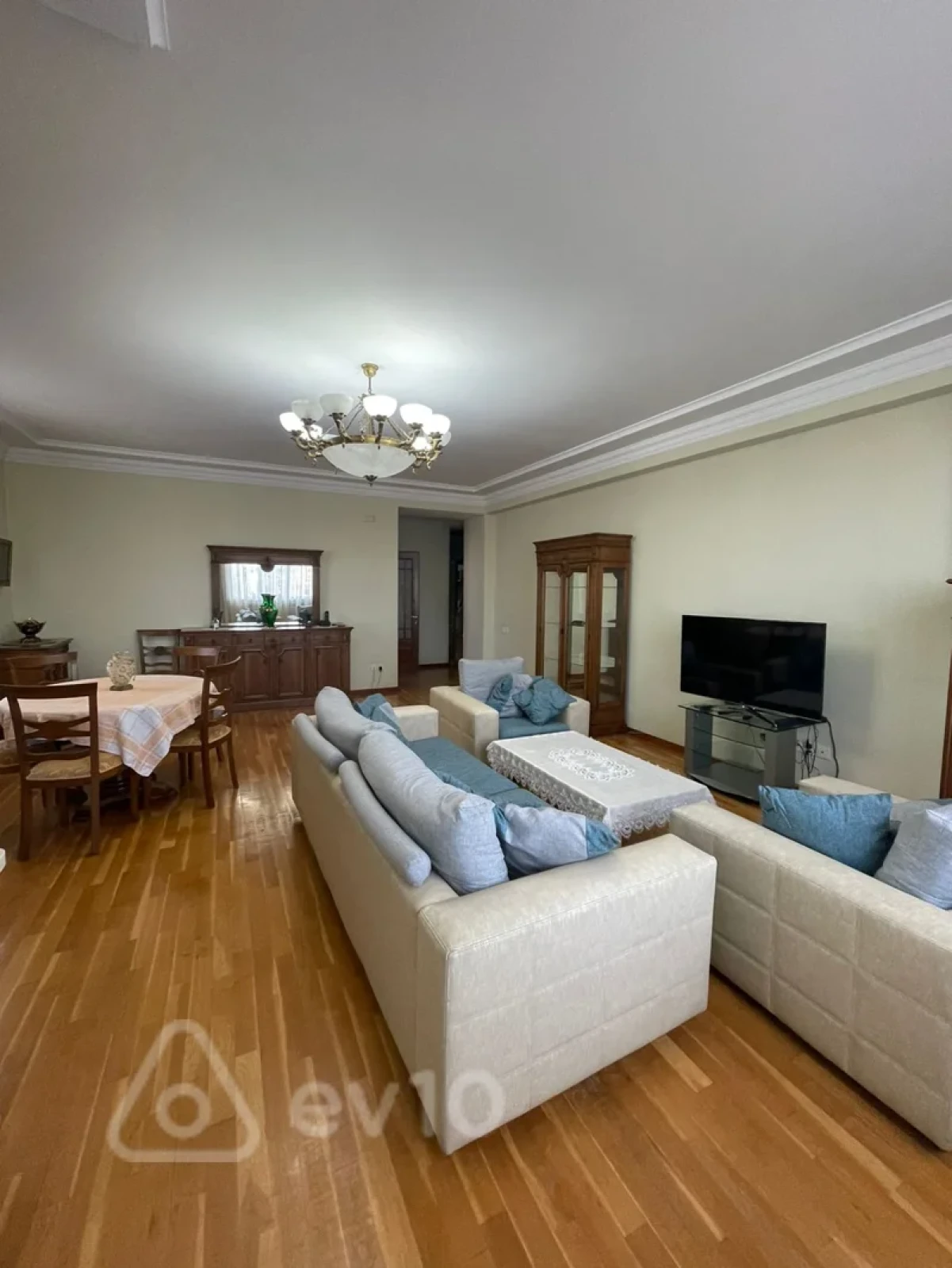 Kirayə verilir 3 otaqlı yeni tikili 128 m²