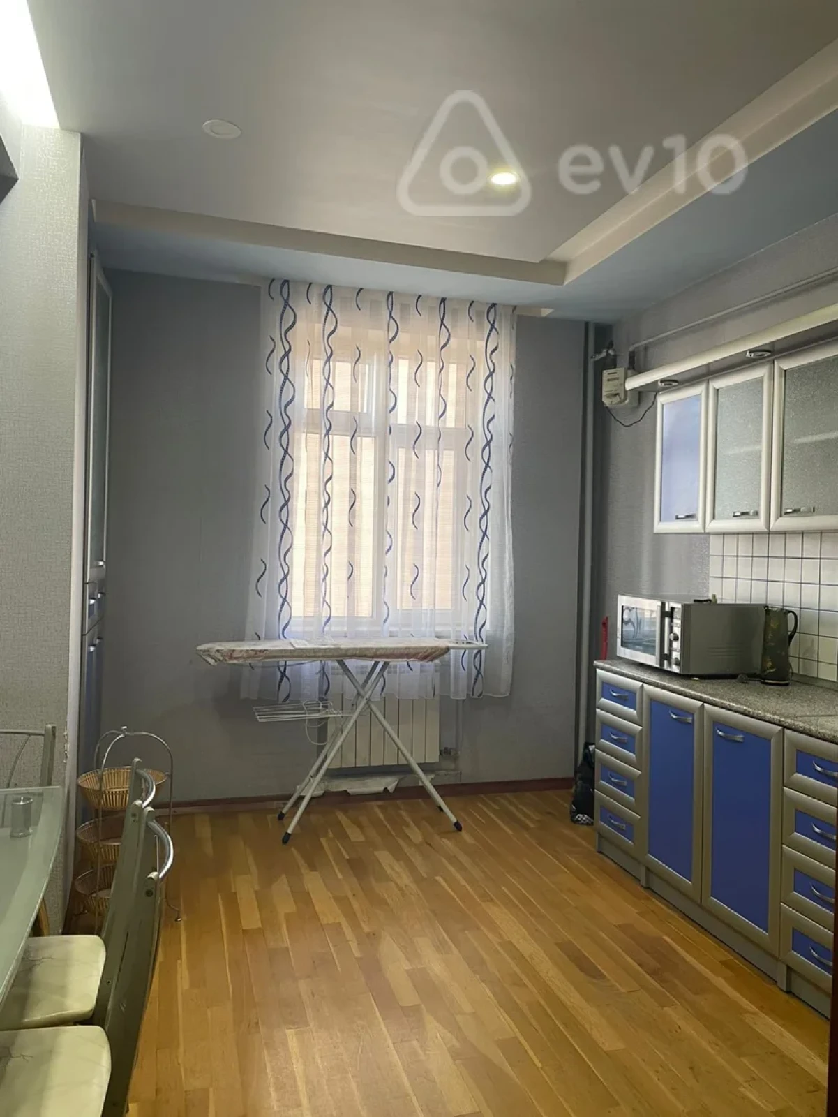 Kirayə verilir 3 otaqlı yeni tikili 128 m²