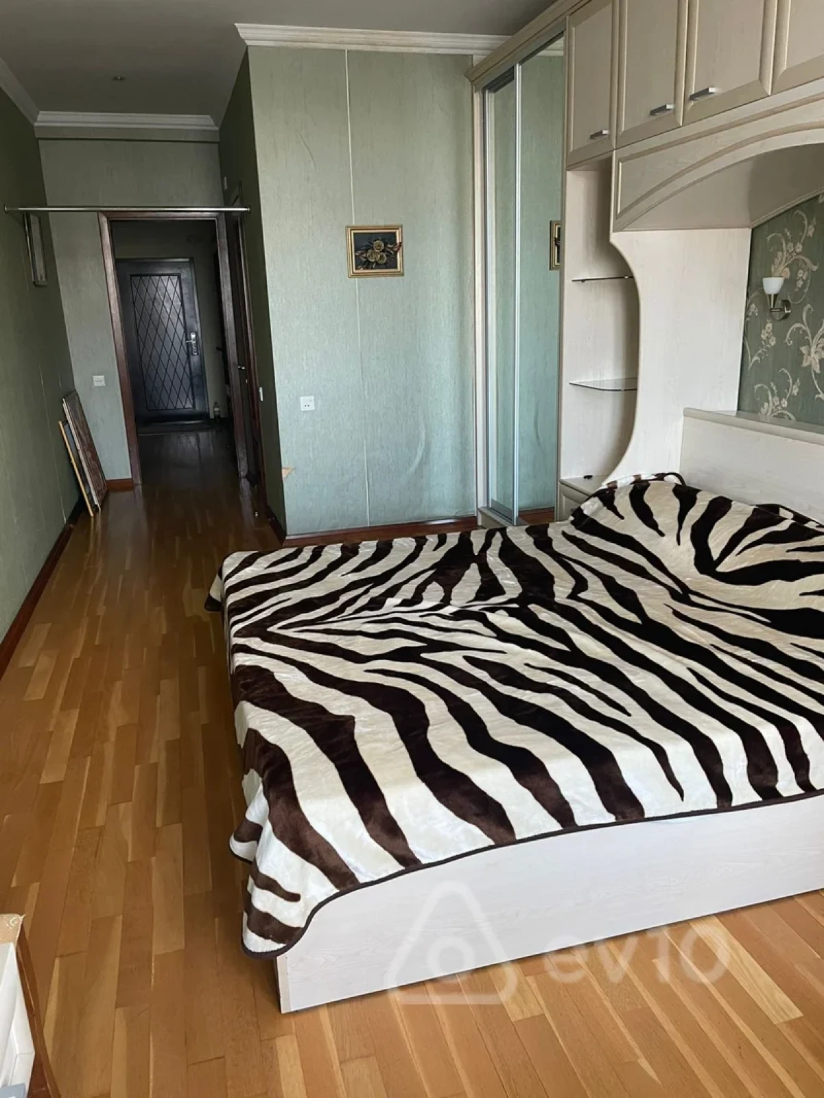 Kirayə verilir 3 otaqlı yeni tikili 128 m²