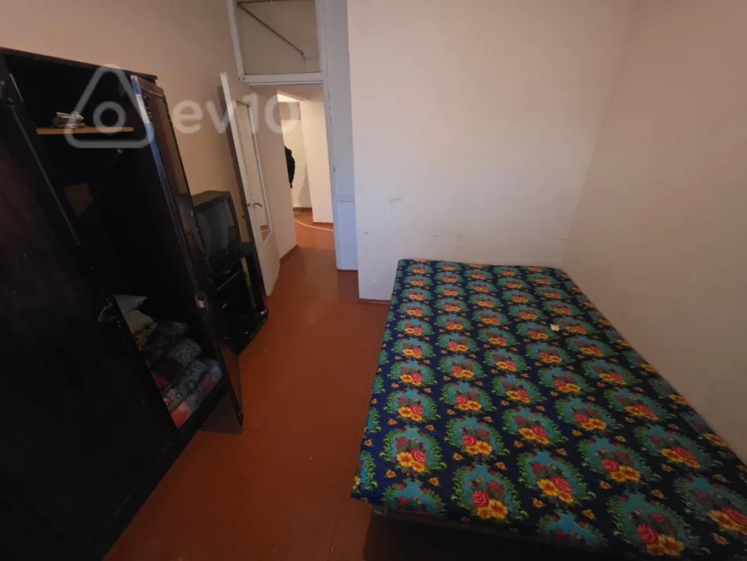 Satılır 2 otaqlı köhnə tikili 55 m²