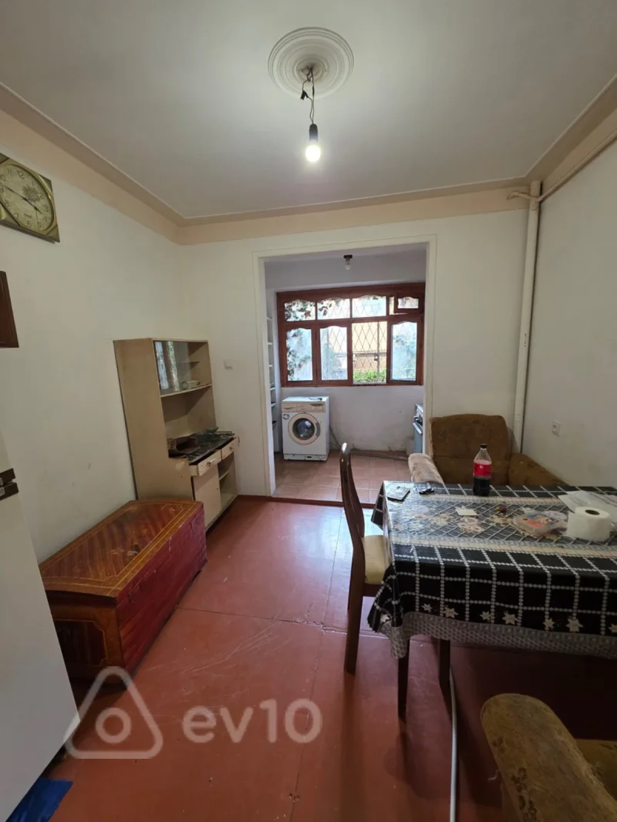 Satılır 2 otaqlı köhnə tikili 55 m²