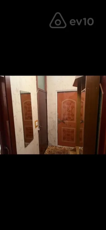 Kirayə verilir 3 otaqlı köhnə tikili 100 m²