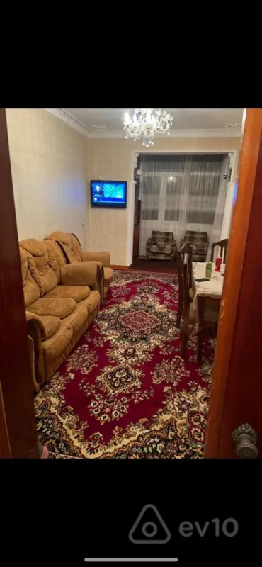 Kirayə verilir 3 otaqlı köhnə tikili 100 m²