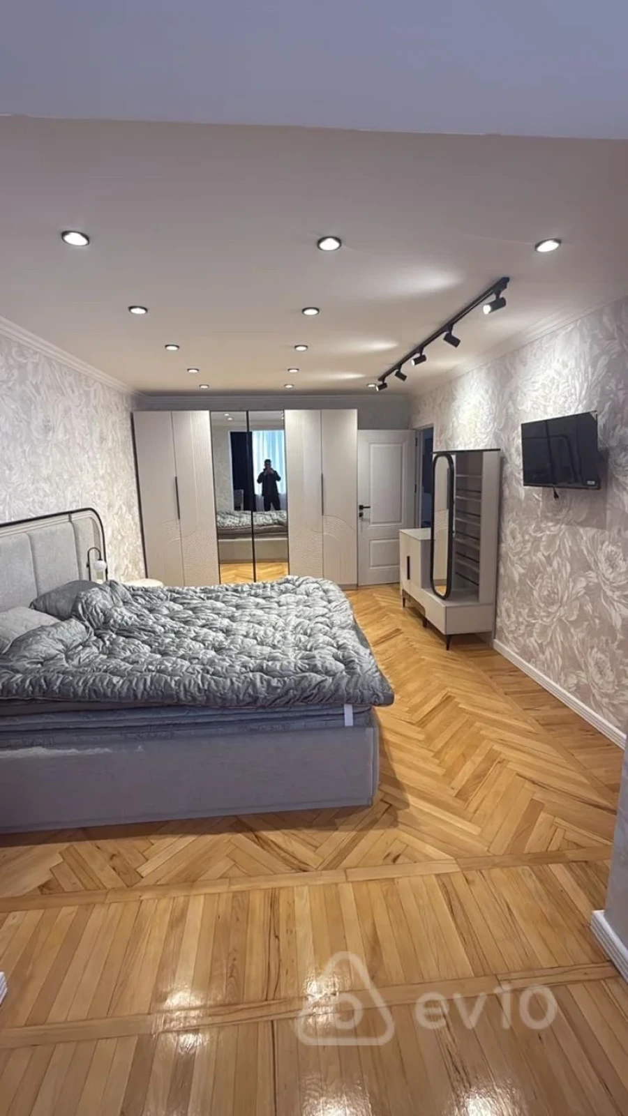 Kirayə verilir 3 otaqlı yeni tikili 97 m²