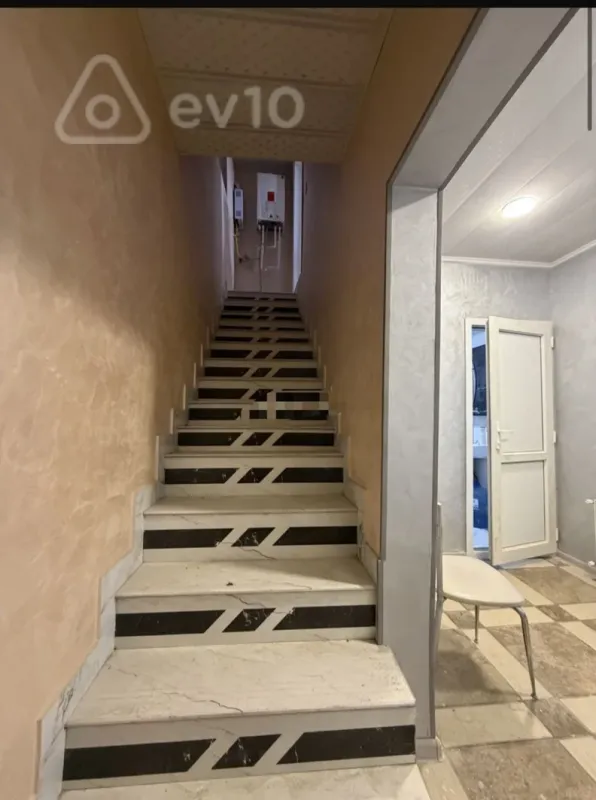 Kirayə verilir 4 otaqlı həyət evi 120 m²