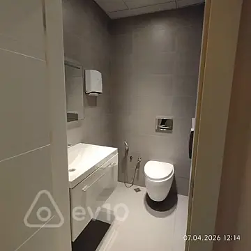 Kirayə verilir 2 otaqlı ofis 70 m²