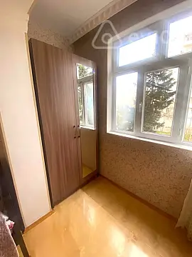 Kirayə verilir 1 otaqlı köhnə tikili 45 m²