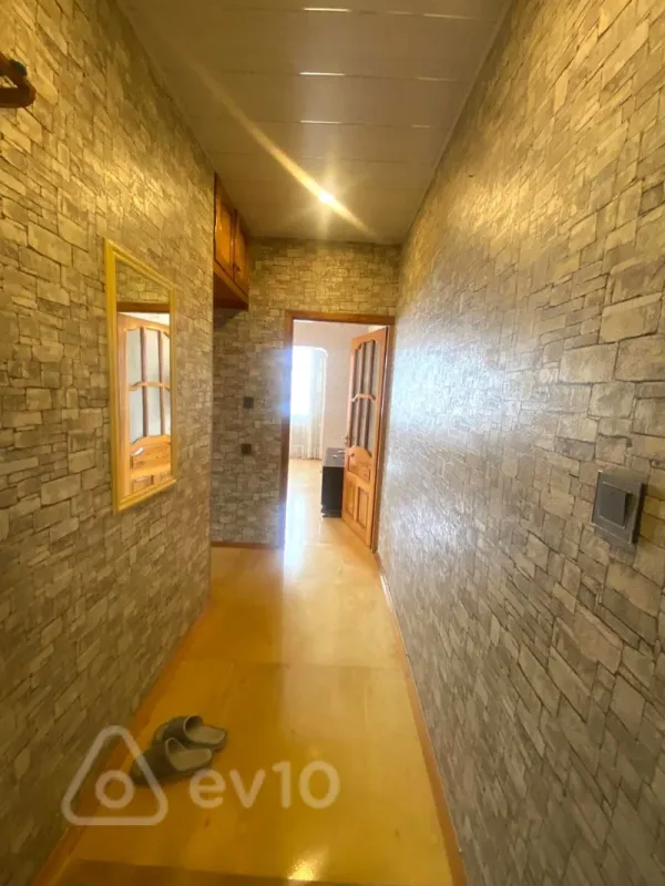 Kirayə verilir 1 otaqlı köhnə tikili 45 m²