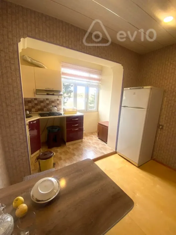 Kirayə verilir 1 otaqlı köhnə tikili 45 m²