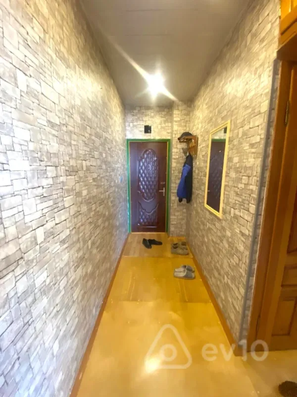 Kirayə verilir 1 otaqlı köhnə tikili 45 m²