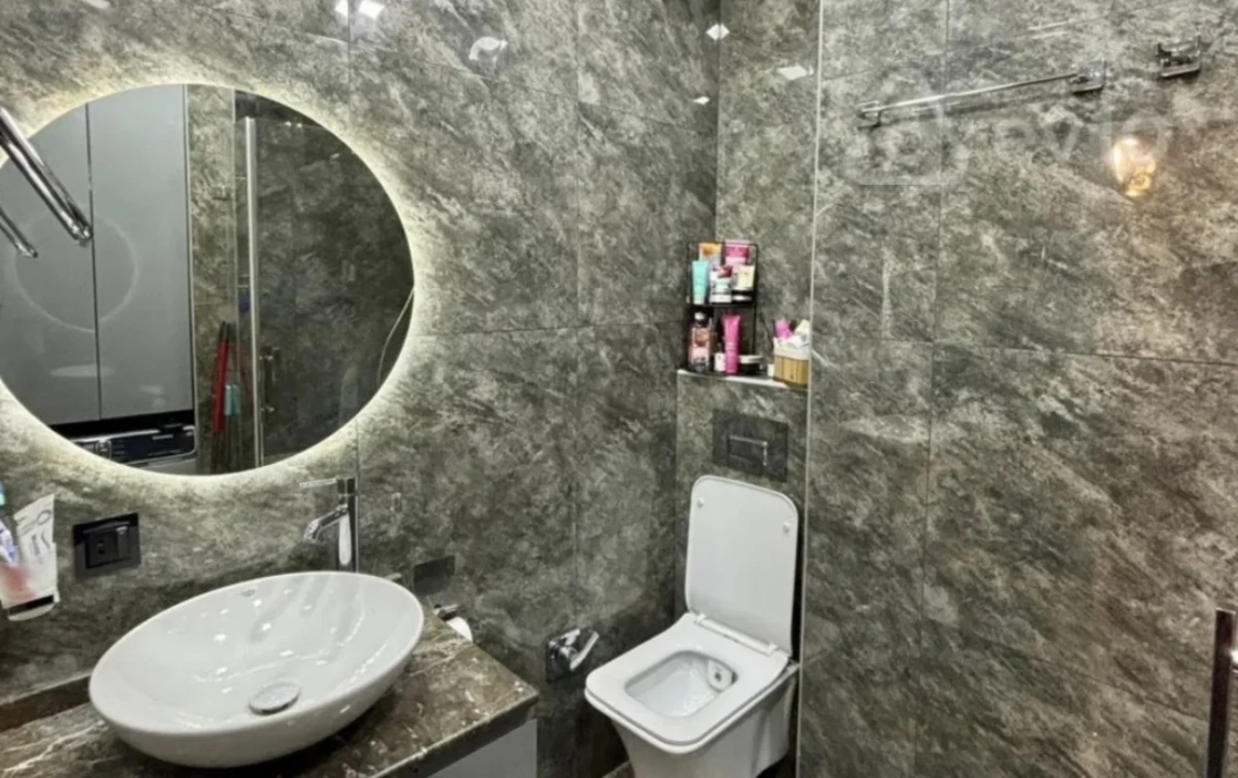 Kirayə verilir 2 otaqlı yeni tikili 65 m²
