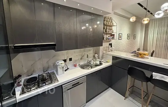 Kirayə verilir 2 otaqlı yeni tikili 65 m²