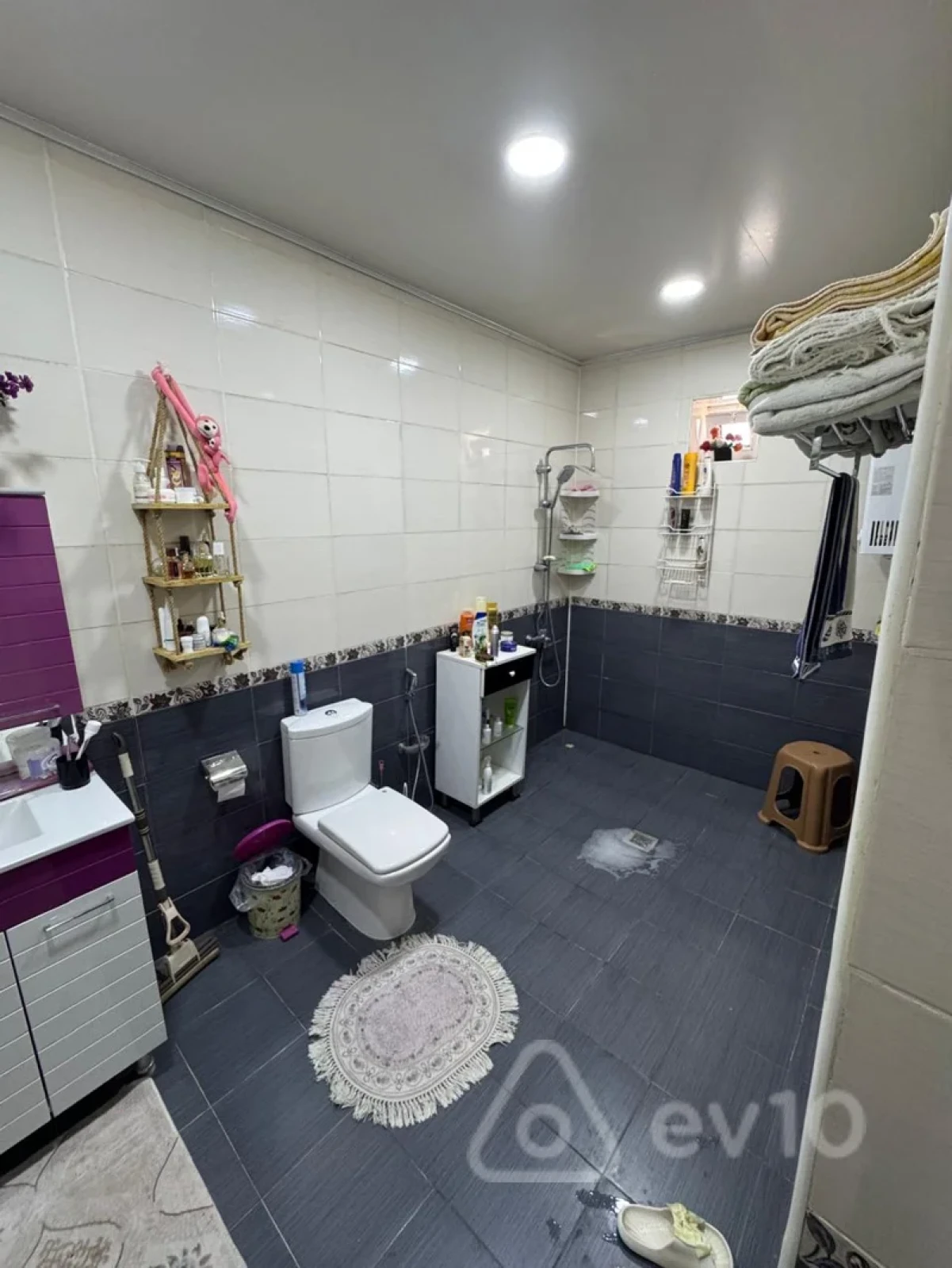 Satılır 5 otaqlı həyət evi 140 m²