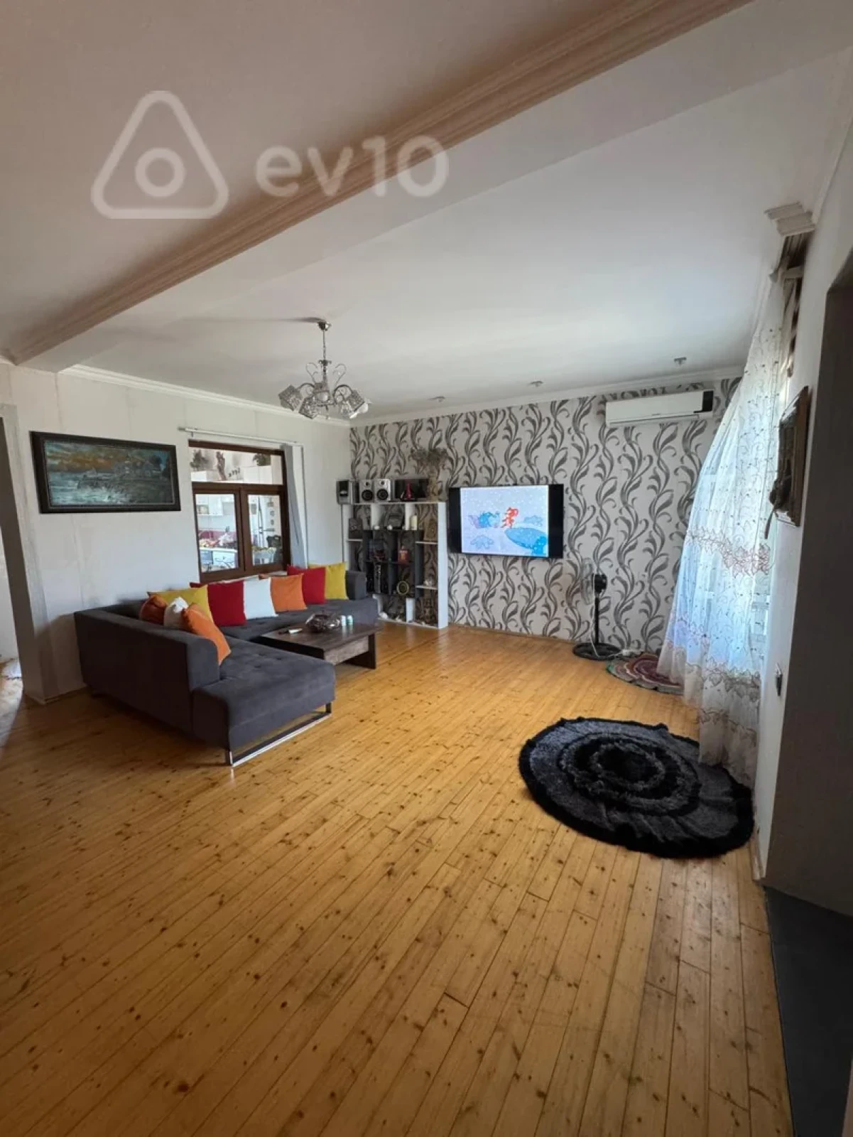 Satılır 5 otaqlı həyət evi 140 m²