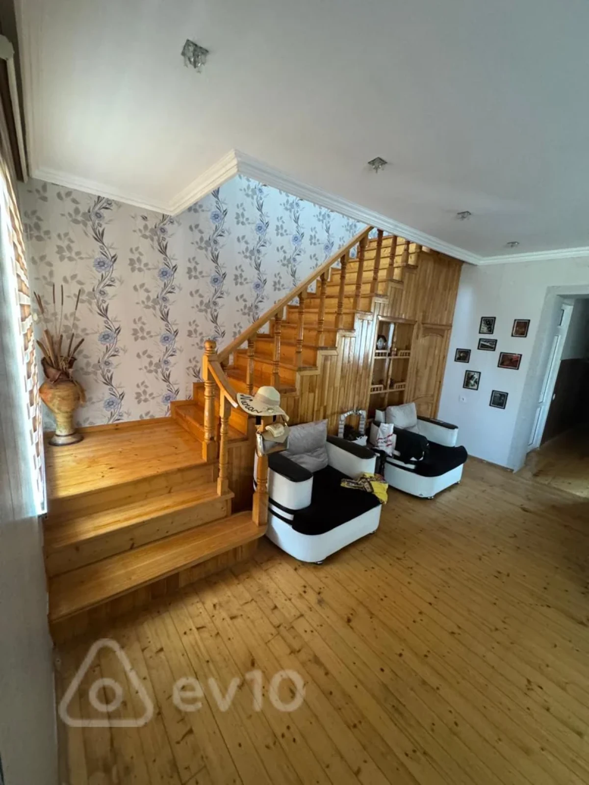 Satılır 5 otaqlı həyət evi 140 m²