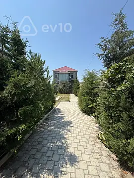 Satılır 5 otaqlı həyət evi 140 m²