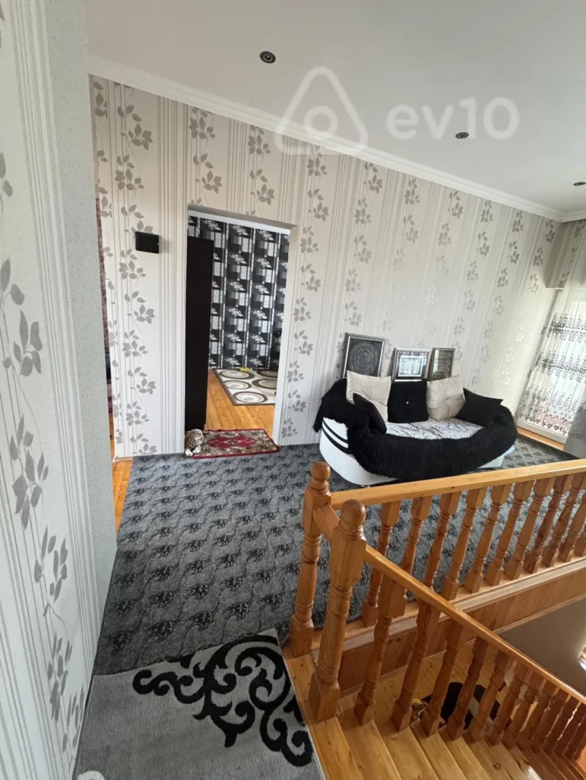 Satılır 5 otaqlı həyət evi 140 m²