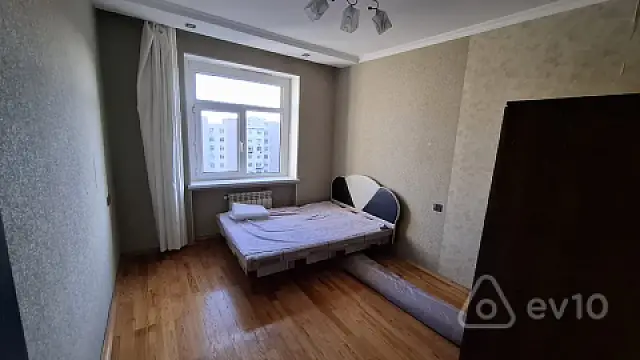 Kirayə verilir 2 otaqlı köhnə tikili 55 m²