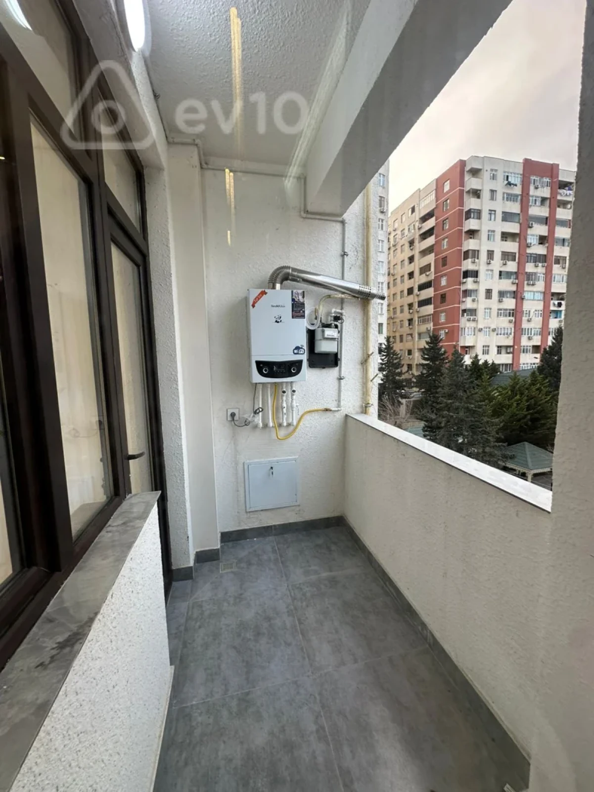 Satılır 3 otaqlı yeni tikili 120 m²