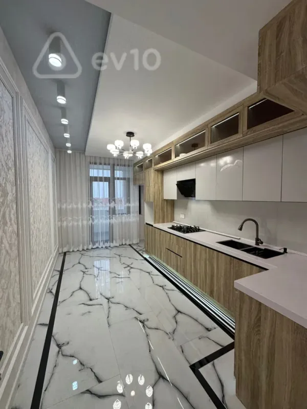 Satılır 3 otaqlı yeni tikili 120 m²