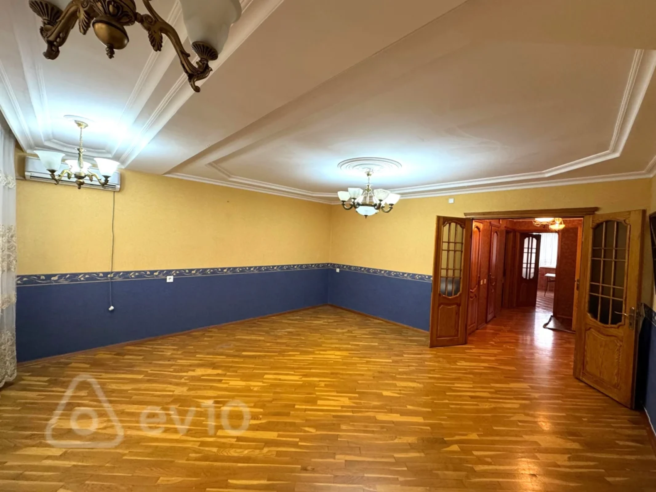 Satılır 3 otaqlı köhnə tikili 90 m²