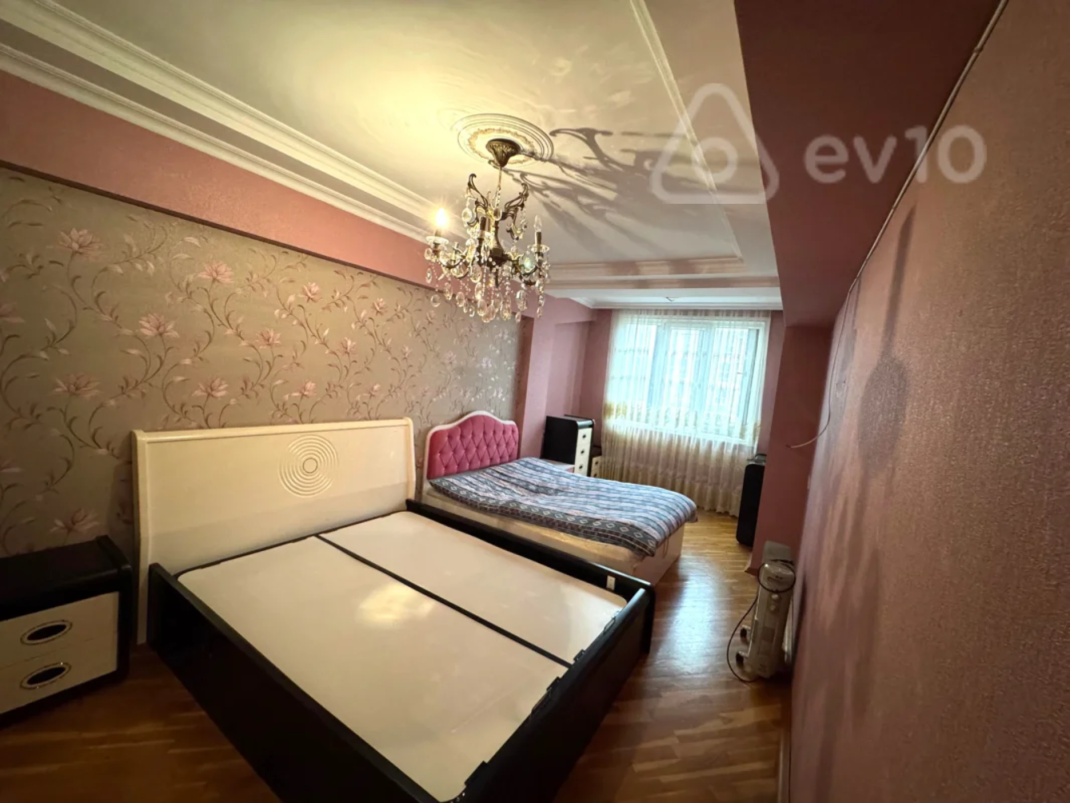 Satılır 3 otaqlı köhnə tikili 90 m²