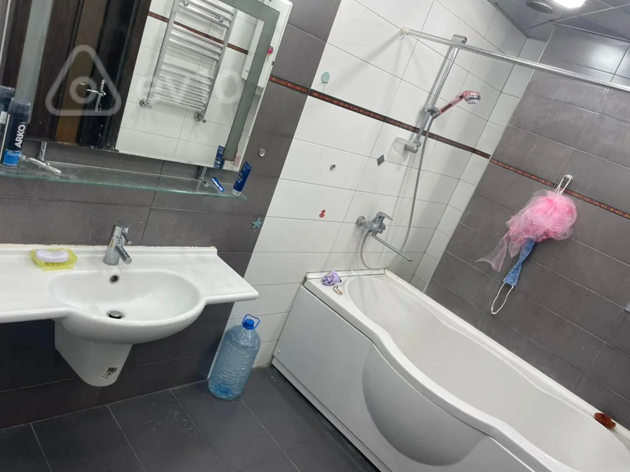 Kirayə verilir 2 otaqlı yeni tikili 100 m²