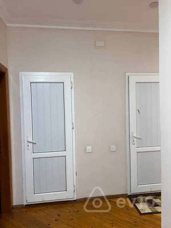 Kirayə verilir 2 otaqlı yeni tikili 95 m²