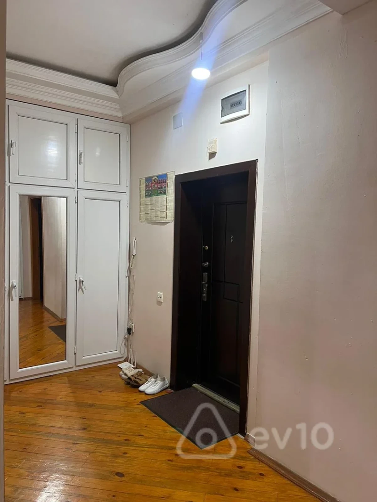 Kirayə verilir 2 otaqlı yeni tikili 95 m²
