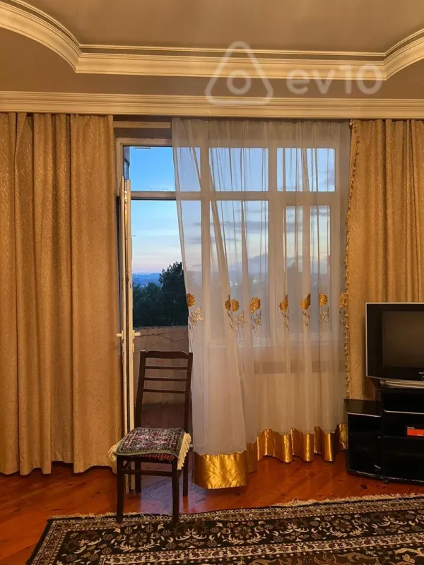 Kirayə verilir 2 otaqlı yeni tikili 95 m²