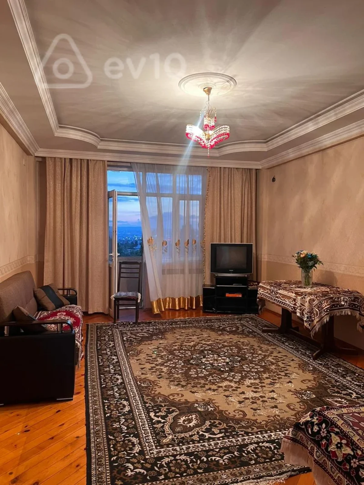Kirayə verilir 2 otaqlı yeni tikili 95 m²
