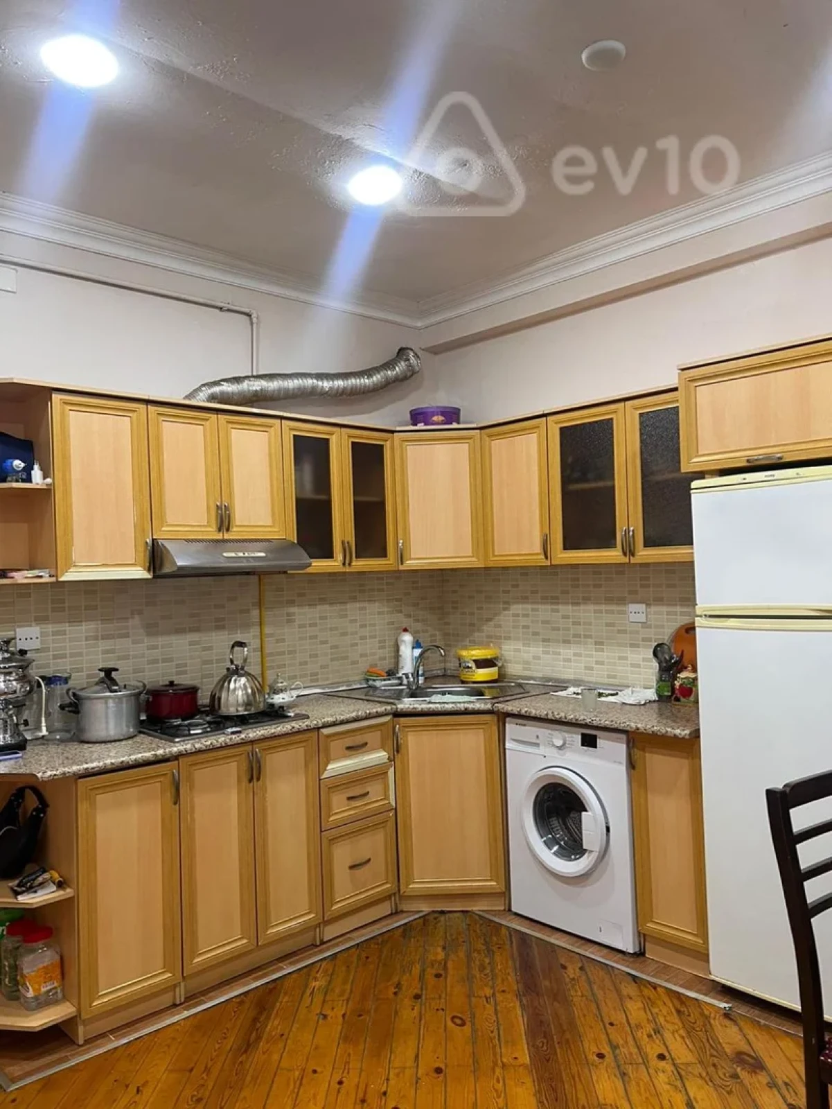 Kirayə verilir 2 otaqlı yeni tikili 95 m²