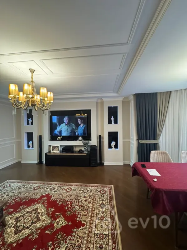 Satılır 3 otaqlı yeni tikili 134 m²