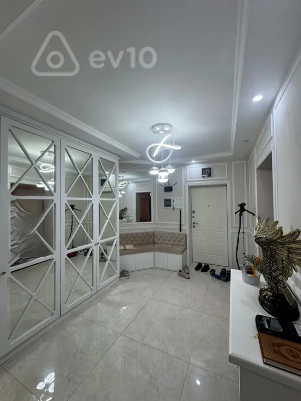 Satılır 3 otaqlı yeni tikili 134 m²